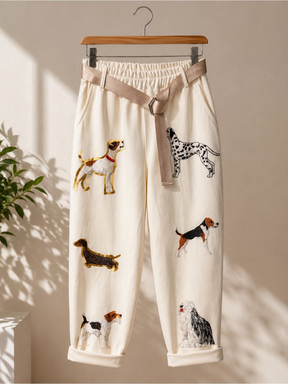 IT74. From Italy 🇮🇹 Cream Dog Casual Tapered Pants